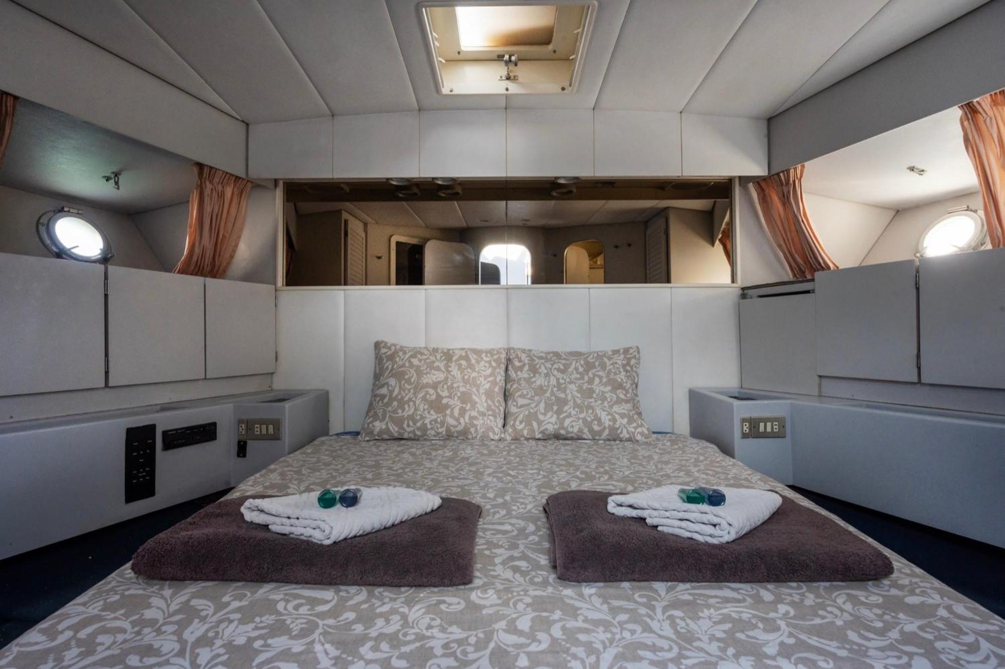 Boat Accommodations Barcelona San Adrián de Besós Zewnętrze zdjęcie