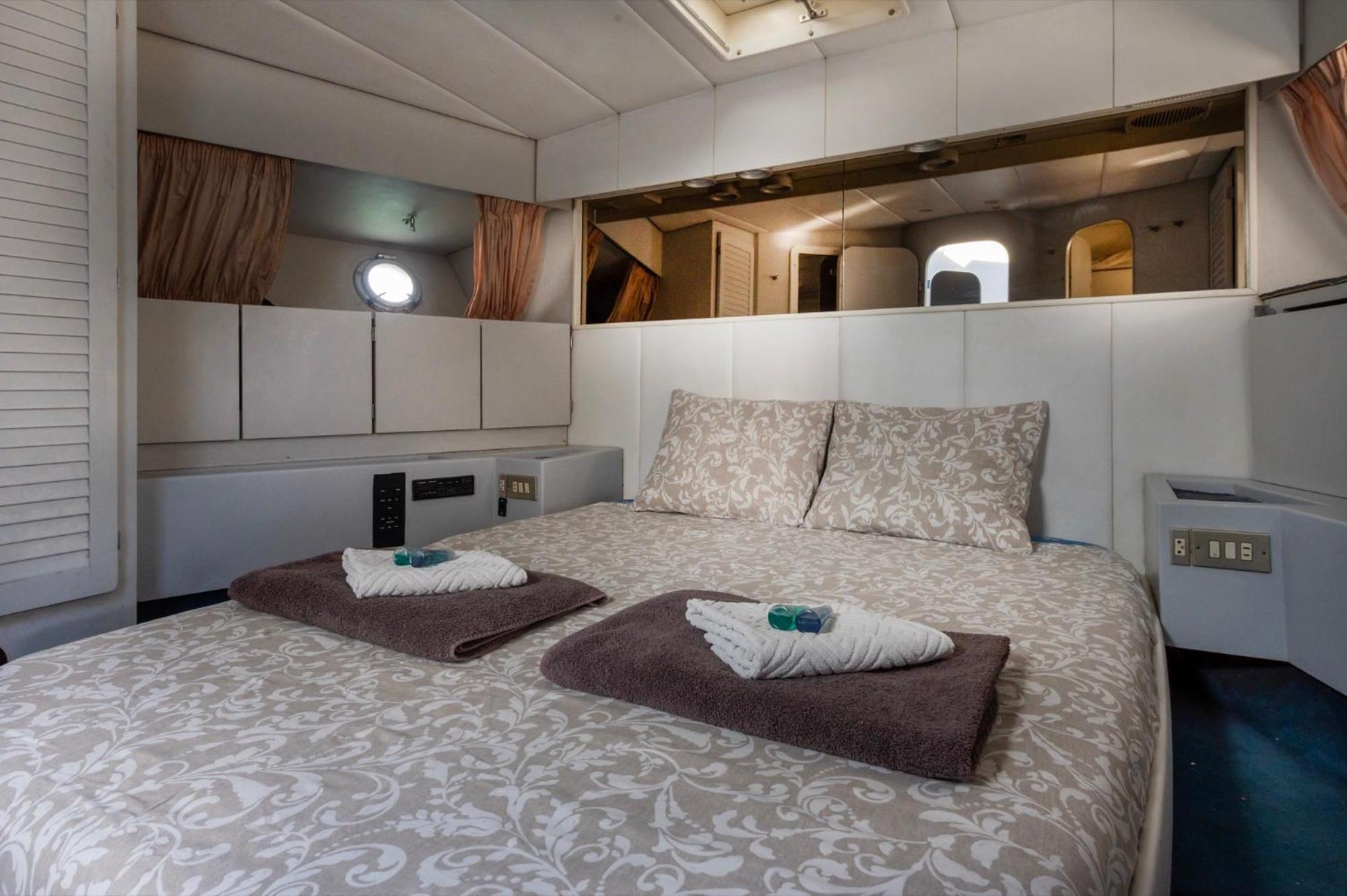 Boat Accommodations Barcelona San Adrián de Besós Zewnętrze zdjęcie