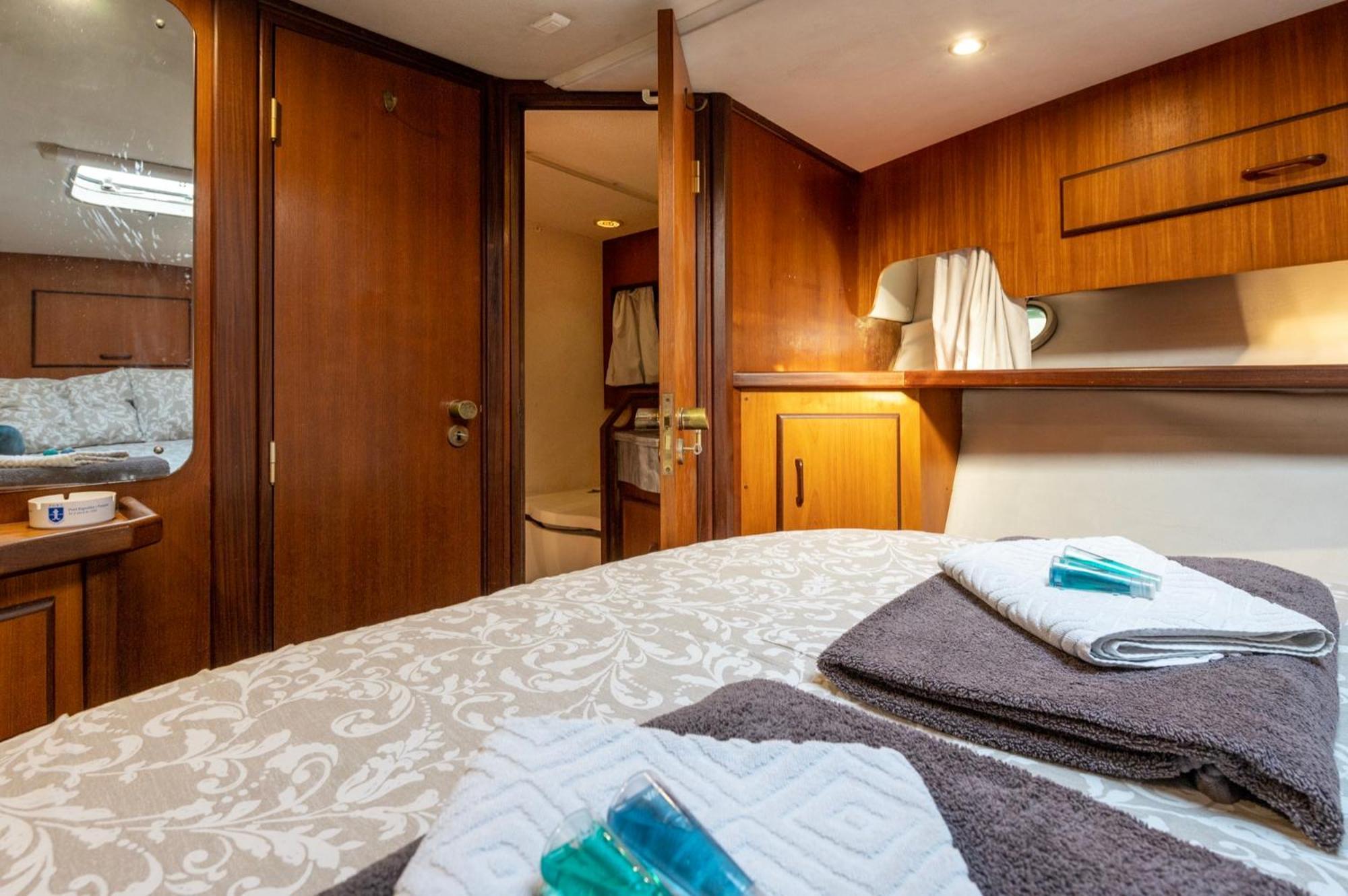Boat Accommodations Barcelona San Adrián de Besós Zewnętrze zdjęcie